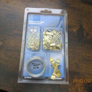 New Unopened Hillman 536168 Picture Hanging Kit